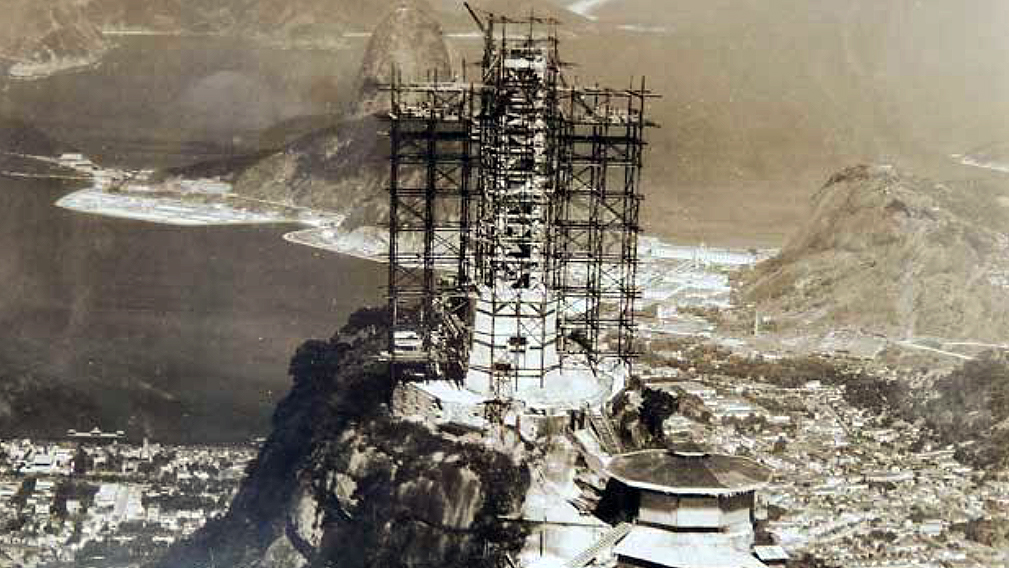 Cristo Redentor em construção