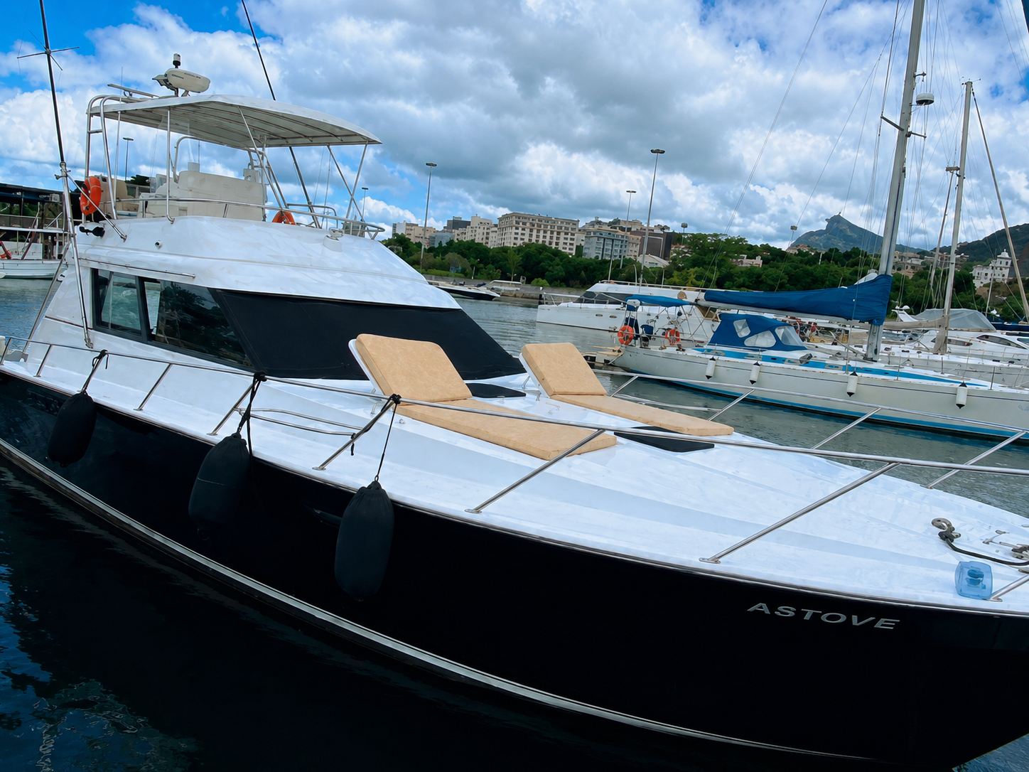 Beyond the Crowds: 7 Exclusive Experiences in Rio de Janeiro Private yacht on Guanabara Bay at sunset — an exclusive Rio de Janeiro experience